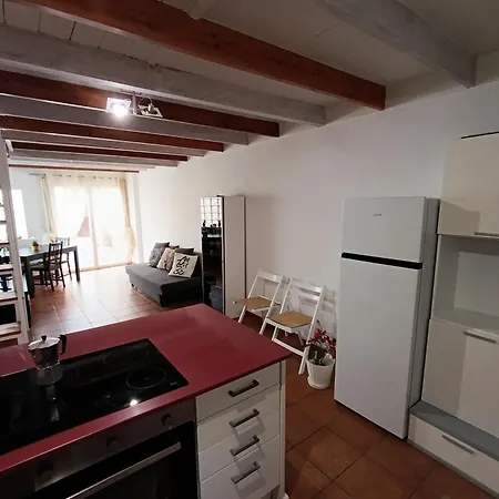 Emily Apartment *